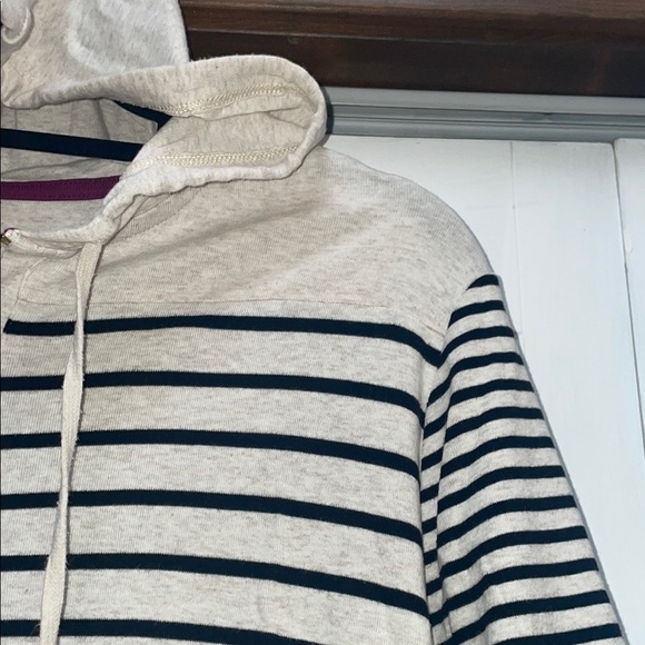 Jones New York Black and Cream Striped Top - Picture 3 of 8